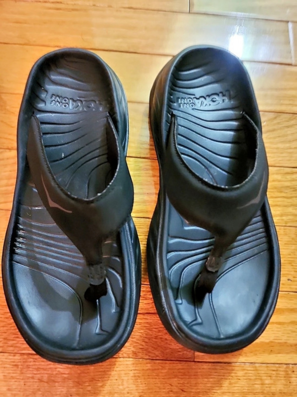 Hoka One One Ora Recovery Classic Black Flip Flop Sandals